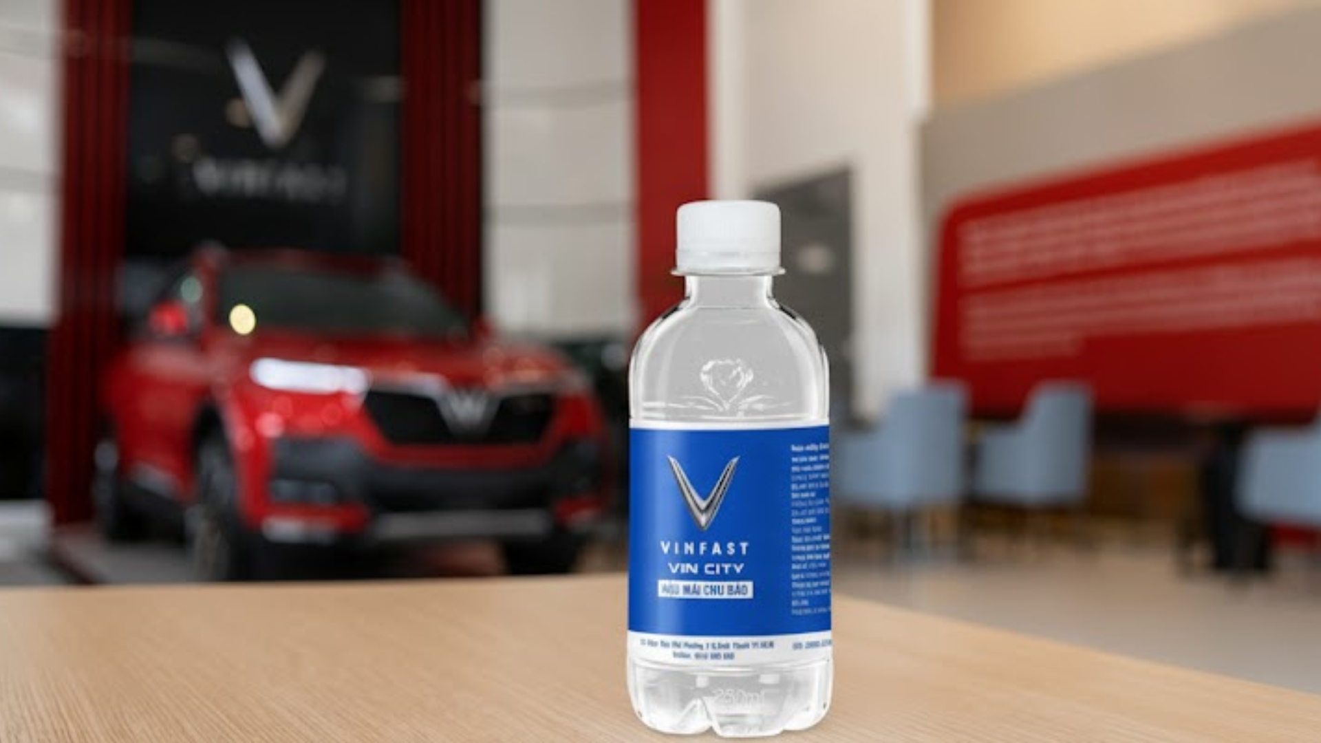 Sử dụng nước nhãn riêng để tạo ấn tượng cho khách hàng VIP